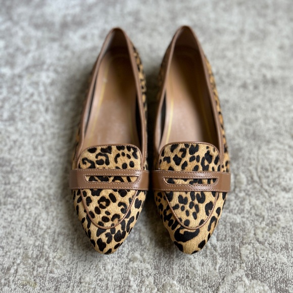 Vionic Savannah Leopard Print Flats - Picture 2 of 8